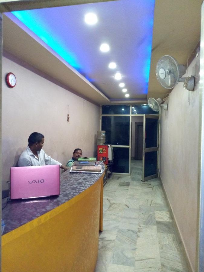 Hotel Sea Dream Lodge Puri Buitenkant foto